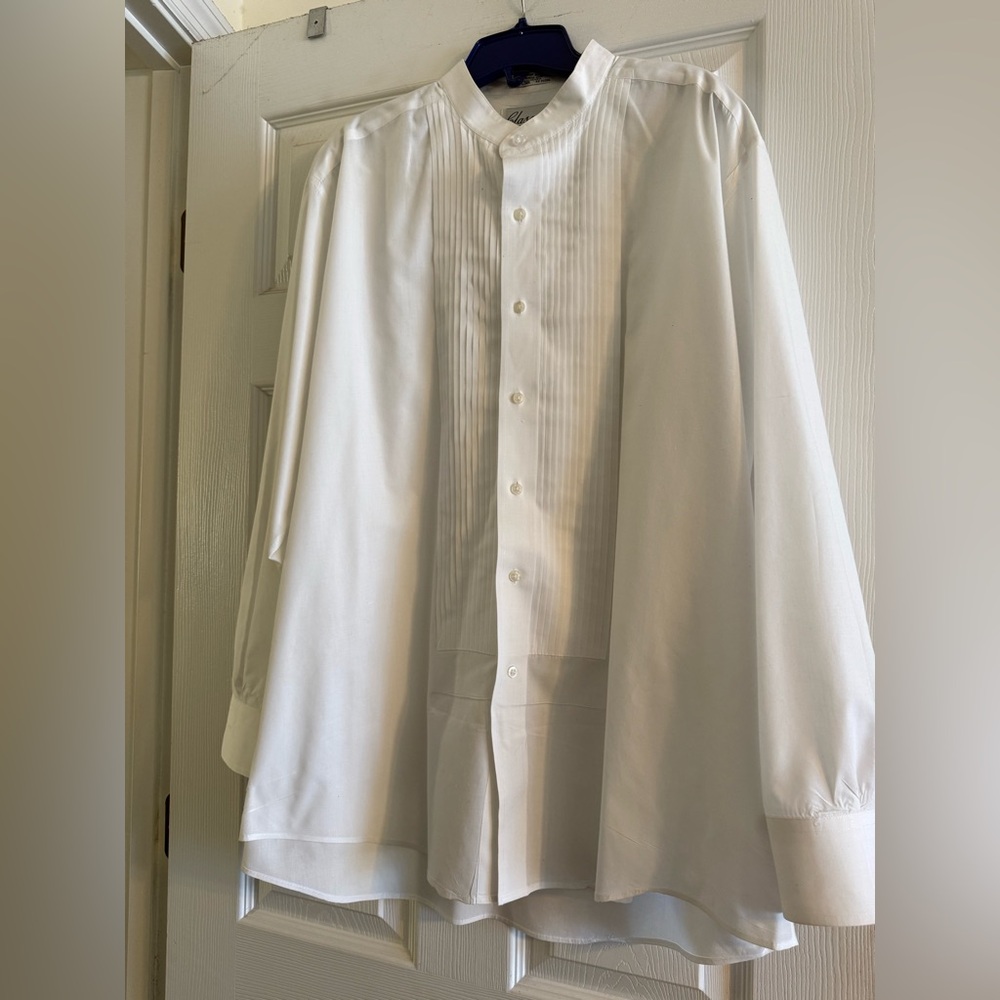 Classix Men’s Tuxedo Style White Button-Up Long Sleeve Shirt